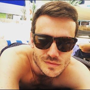 Meet your Posher, Christian